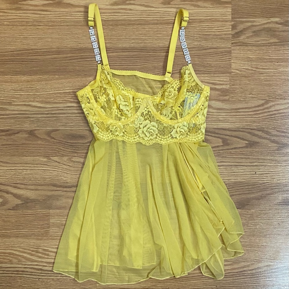 Yellow babydoll top ☀️